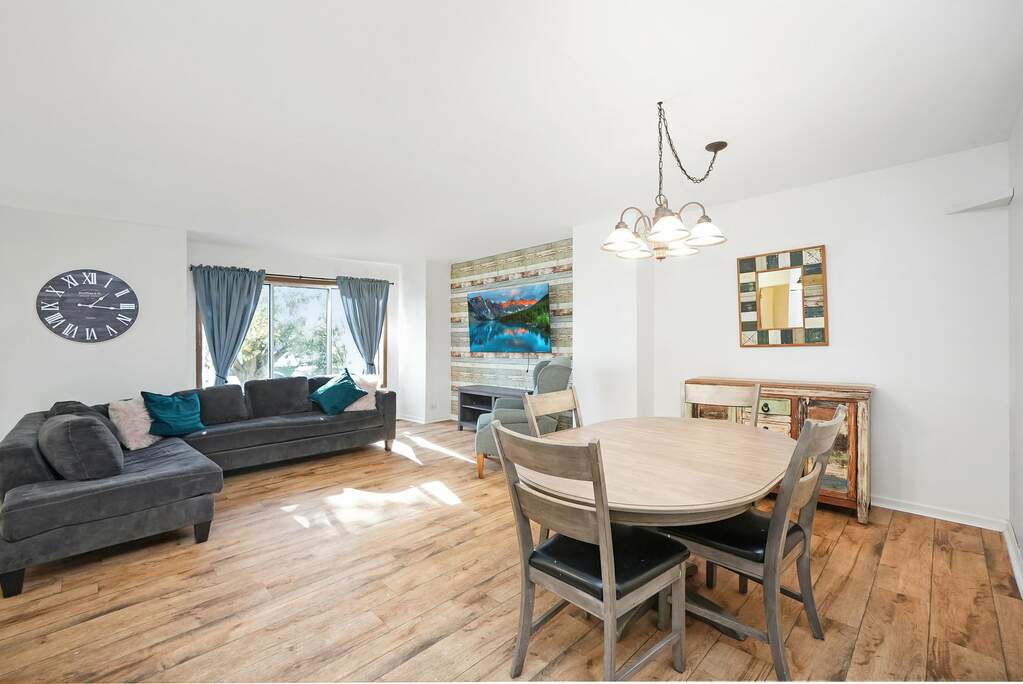 441 Park Ridge Lane F, Aurora, IL 60504 MLS 11907998 properties