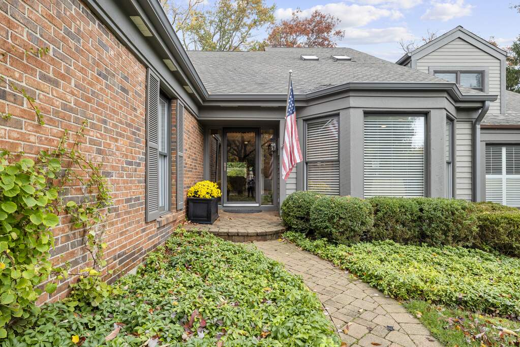 91 Warrington Drive, Lake Bluff, IL 60044 MLS 11919240 properties