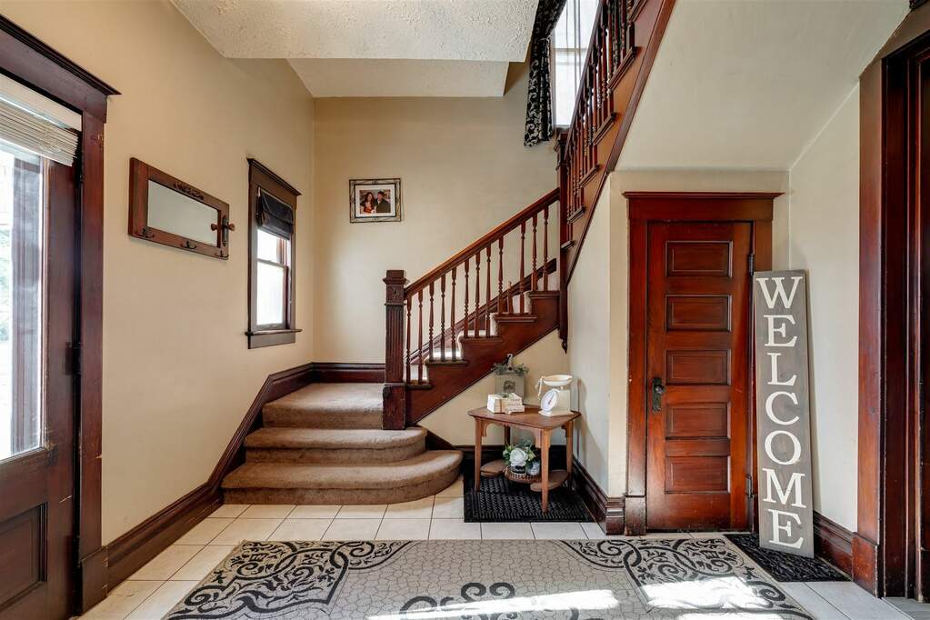 500 E Cedar Street, Leroy, IL 61752 MLS 11930475 properties