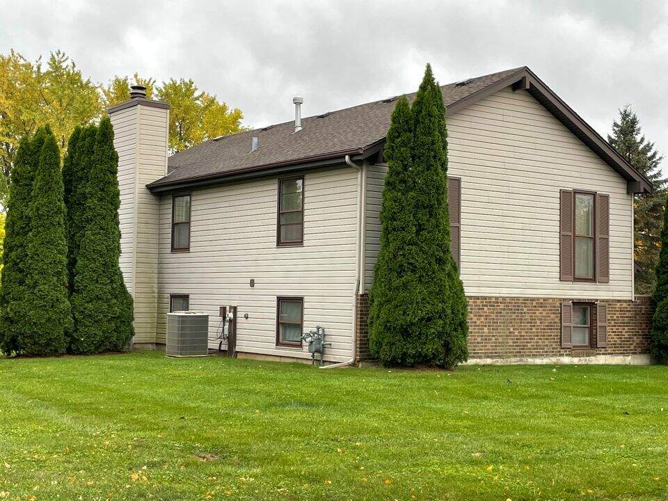 1515 Cobblestone Court, Johnsburg, IL 60051 MLS 11930841