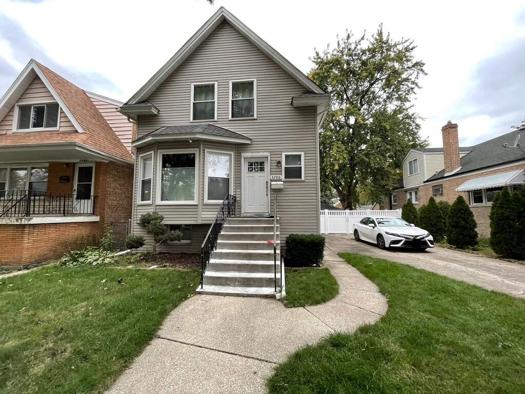 3206 Highland Avenue, Berwyn, IL 60402 MLS 11934394 properties