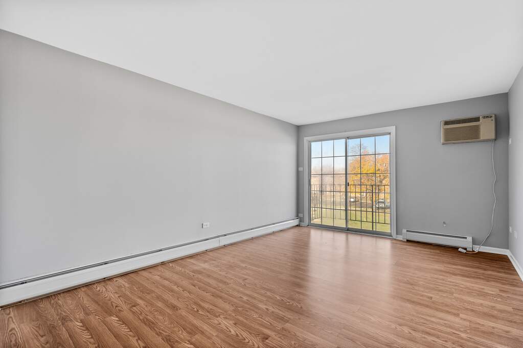 101 W Elk Trail 301, Carol Stream, IL 60188 MLS 11935467