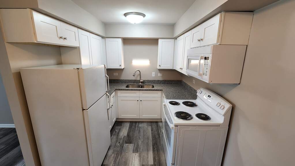 17544 71st Avenue 101, Tinley Park, IL 60477 MLS 11939357