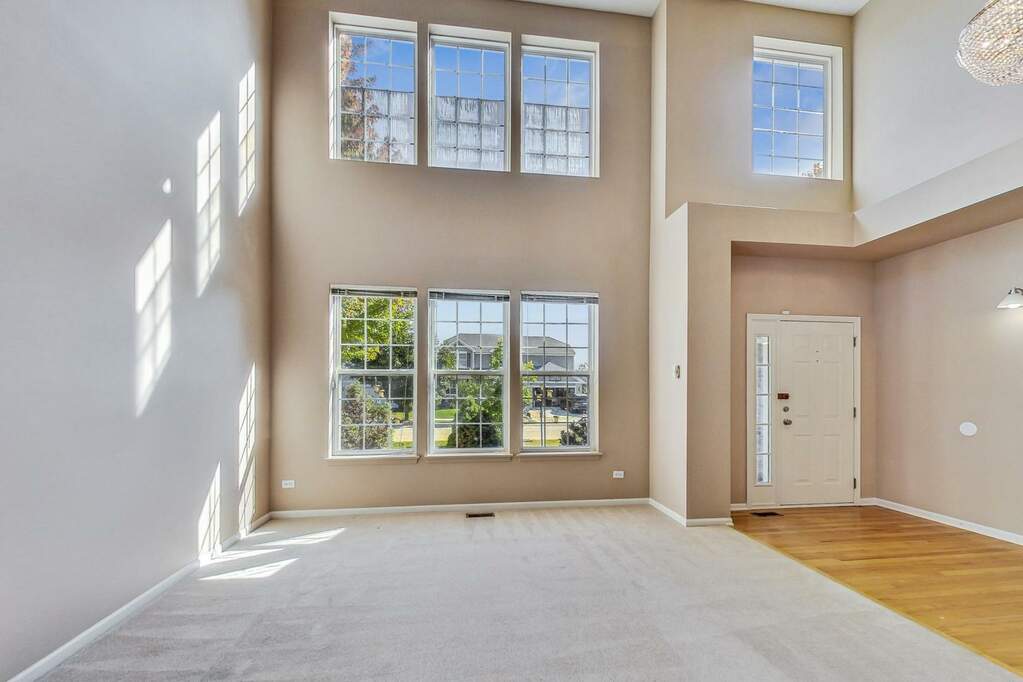 39120 N Ogden Lane, Beach Park, IL 60083 MLS 11939817 properties