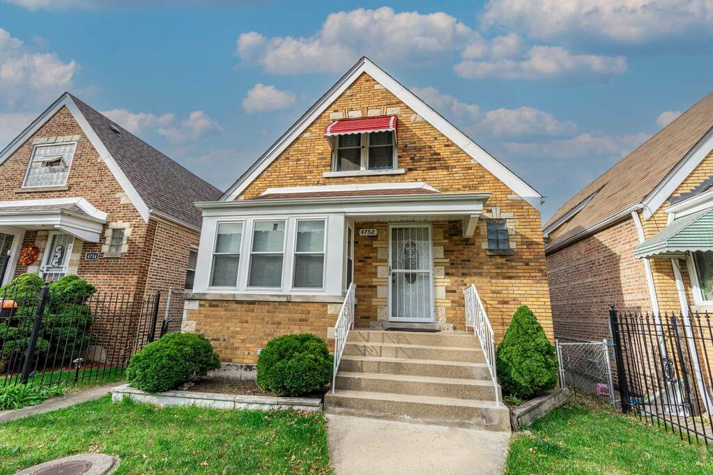 4752 S Campbell Avenue, Chicago, IL 60632 MLS 11939965 properties