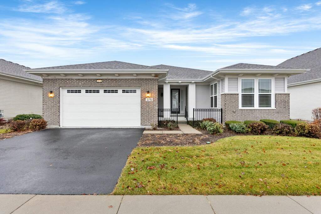 3715 Chesapeake Lane, Naperville, IL 60564 | MLS# 11940962 ...