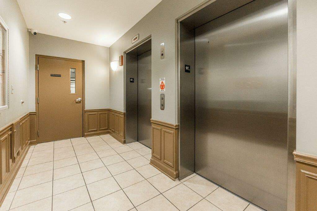 1650 Riverwoods Drive 208, Melrose Park, IL 60160 MLS 11941294