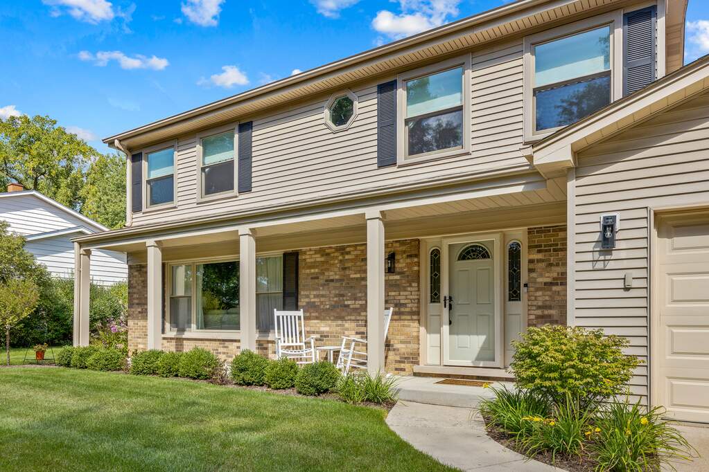 1112 Regency Lane, Libertyville, IL 60048 MLS 11941599 properties