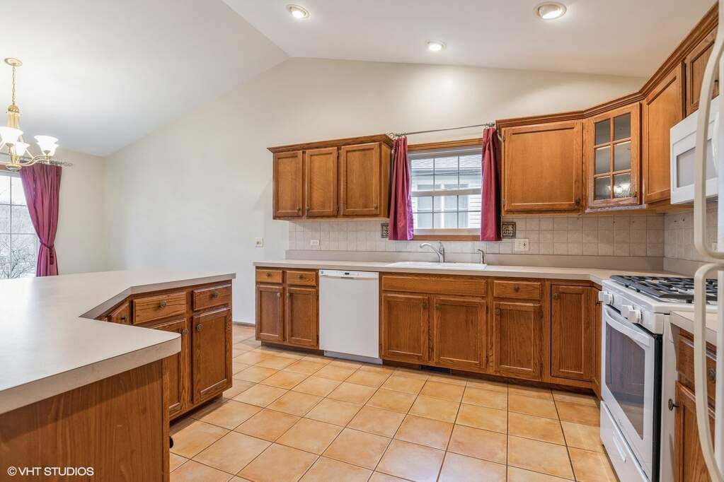 1611 Powers Road, Woodstock, IL 60098 MLS 11941944 properties Chicagoland