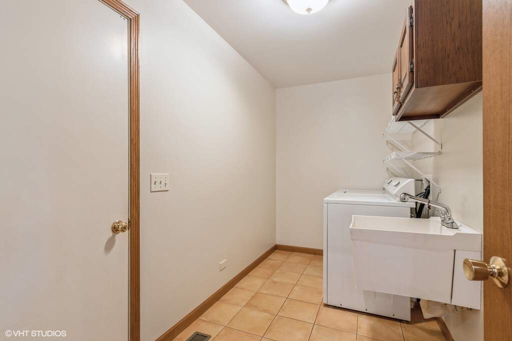 1611 Powers Road, Woodstock, IL 60098 MLS 11941944 properties Chicagoland