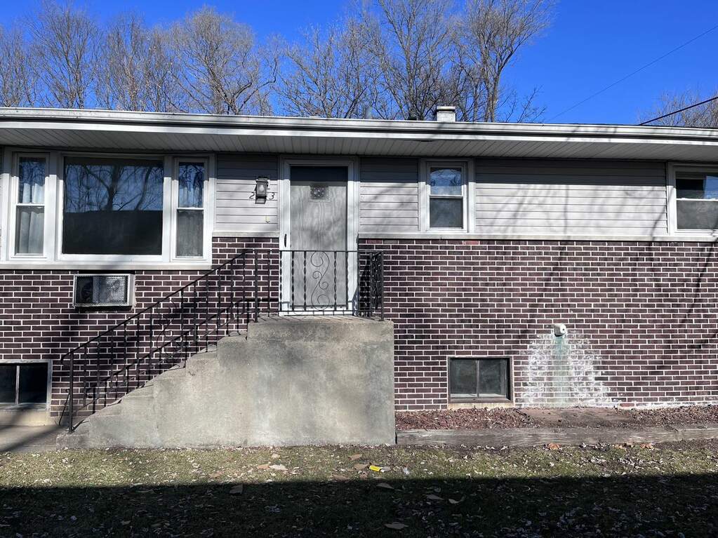 2943 La Salle Avenue, Rockford, IL 61114 MLS 11944620 properties