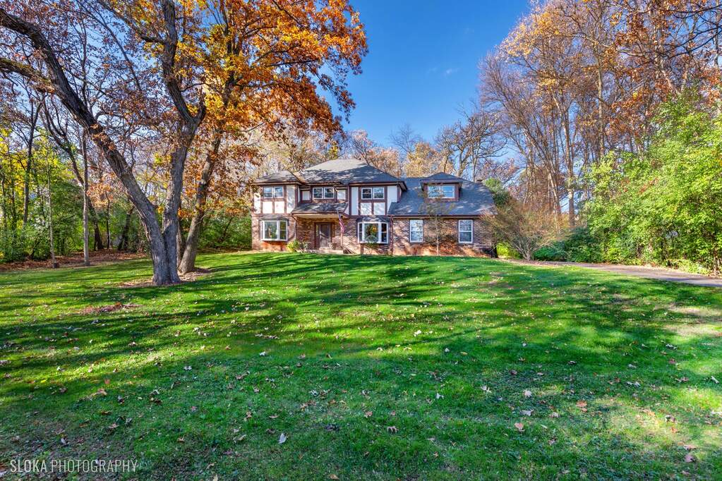 6906 Red Barn Road, Crystal Lake, IL 60012 MLS 11944648