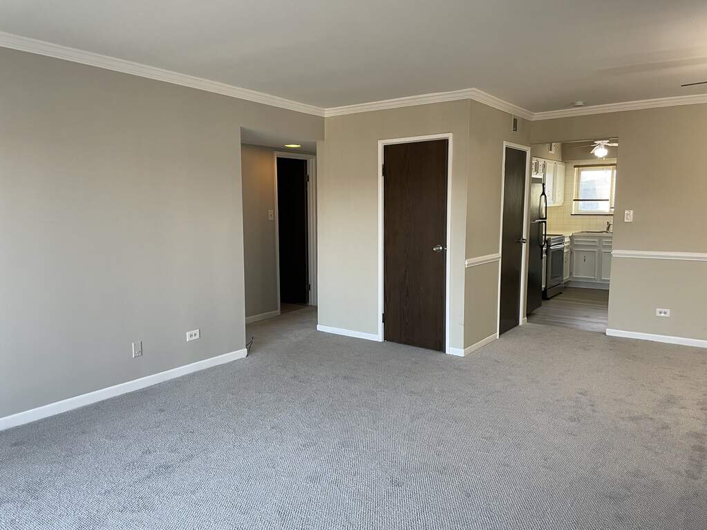 9464 Bay Colony Drive 3S, Des Plaines, IL 60016 MLS 11946137