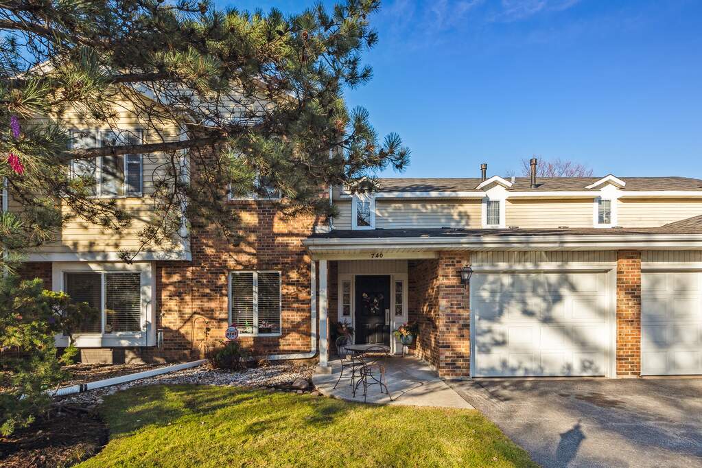 740 Cherrywood Lane 1B, Willowbrook, IL 60527 MLS 11947705