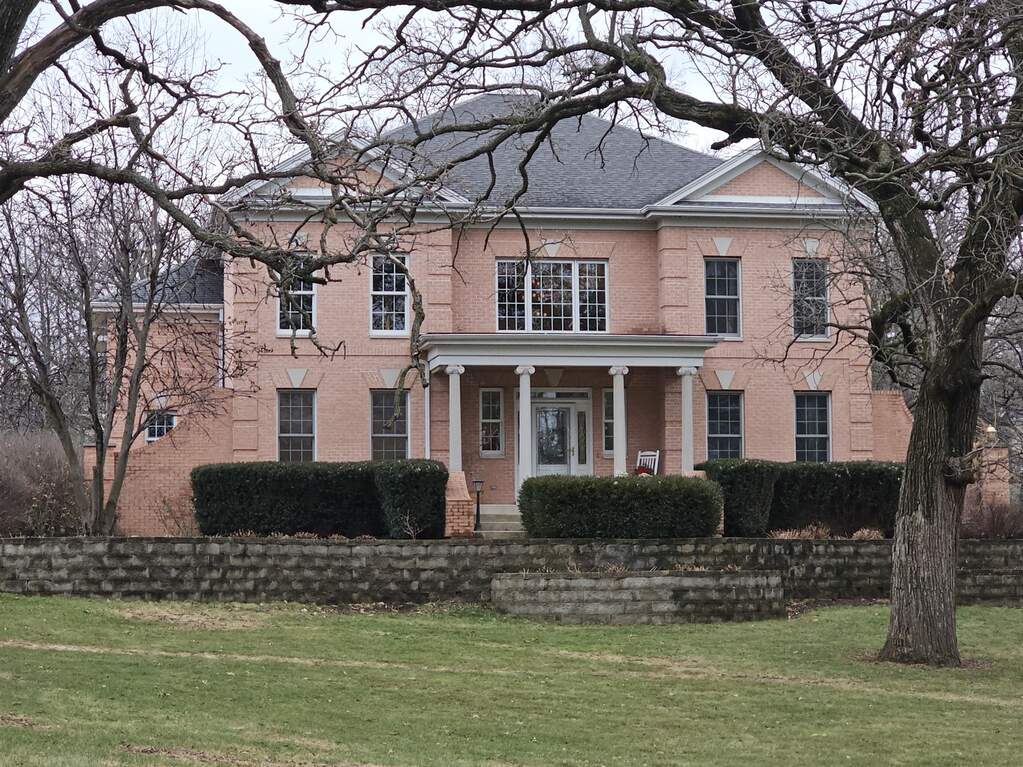 1918 Julia Way, Lakemoor, IL 60051 MLS 11951146 properties