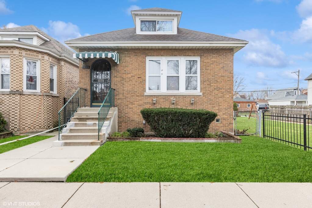 3839 W 65th Street, Chicago, IL 60629 MLS 11951516 properties