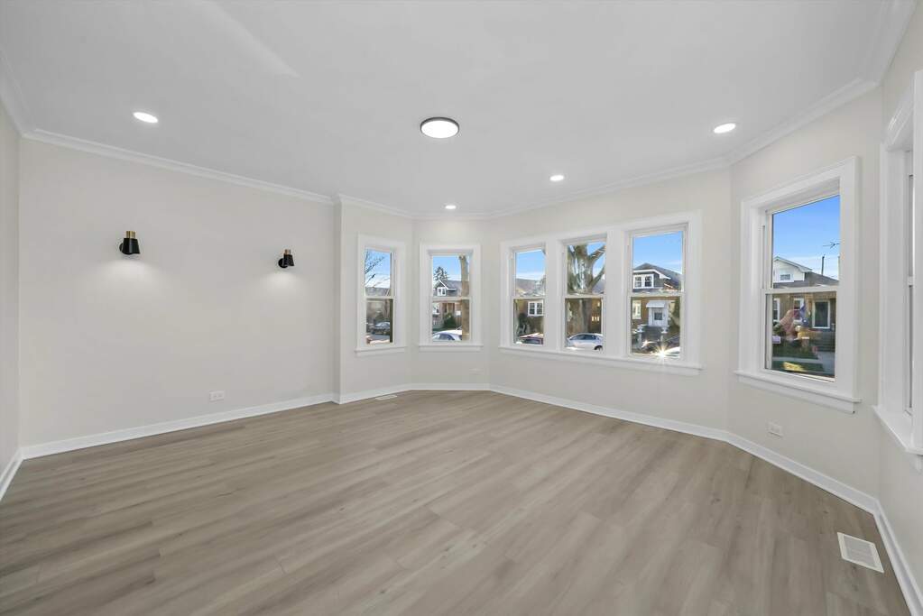 5736 W Roscoe Street, Chicago, IL 60634 MLS 11951541 properties