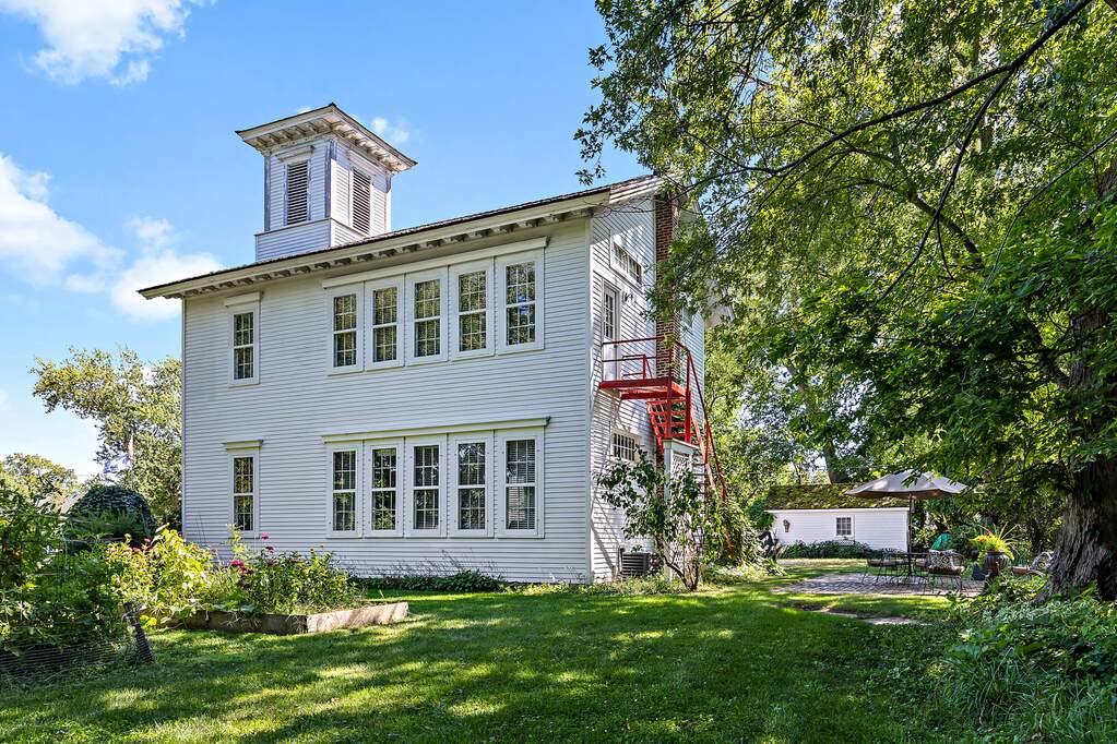 1N130 Lafox Road, La Fox, IL 60147 MLS 11952400 properties