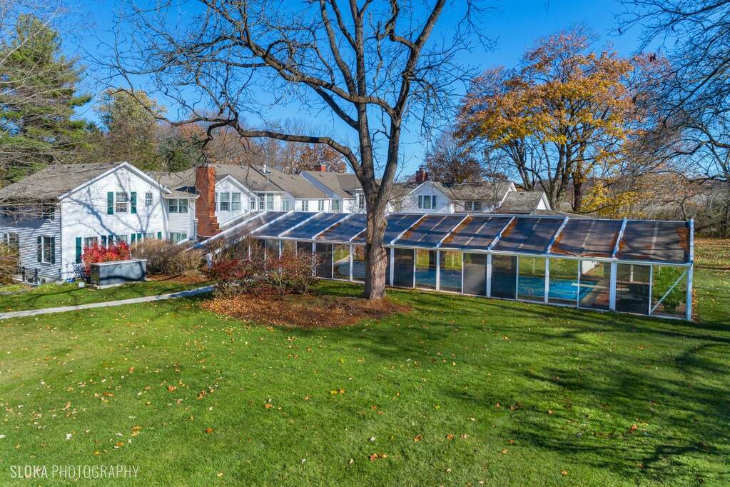 332 Old Sutton Road, Barrington, IL 60010 MLS 11956822 properties Chicagoland