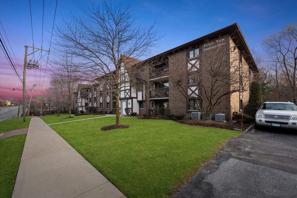 8425 W 95 Th Street 16, Hickory Hills, IL 60457 MLS 11957455 properties Chicagoland