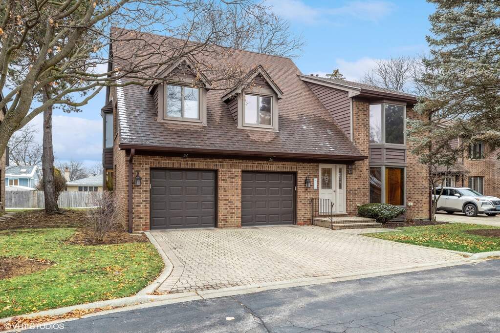 24 Kings Court U24, Westchester, IL 60154 MLS 11959352