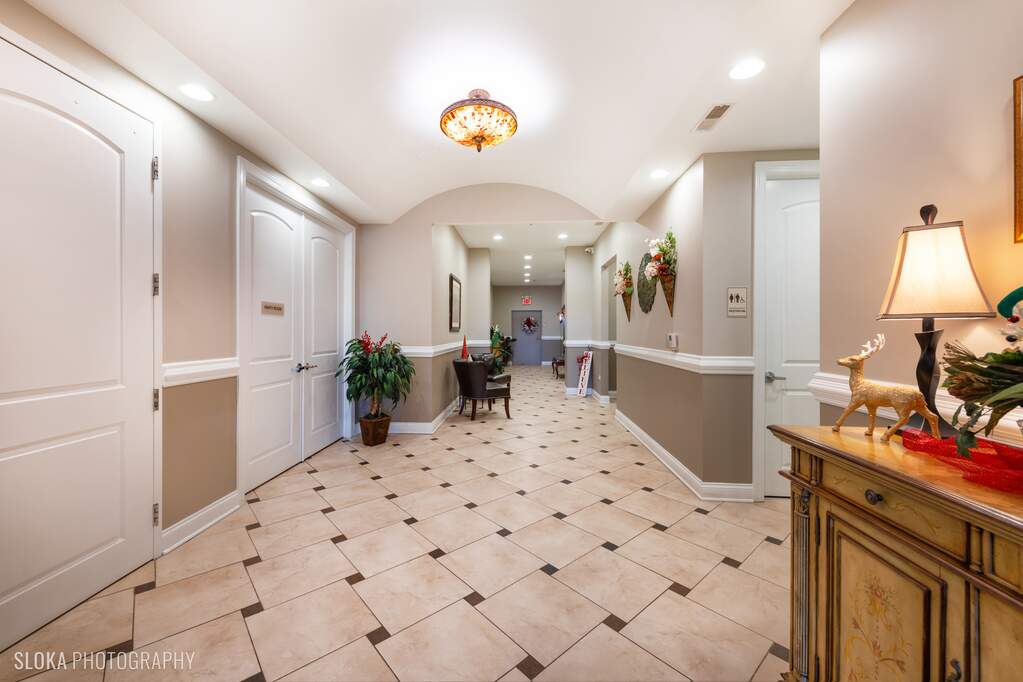 1200 N Foxdale Drive 101, Addison, IL 60101 MLS 11959464