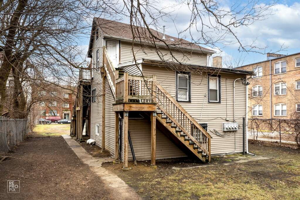 7627 S Coles Avenue, Chicago, IL 60649 MLS 11961059 properties