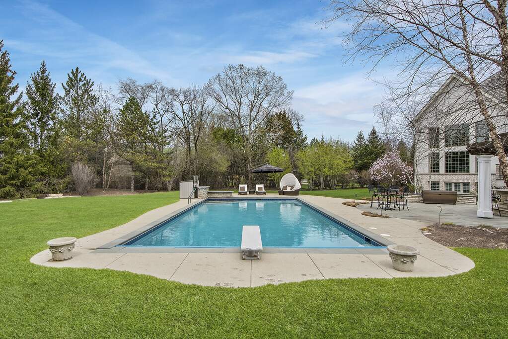 1660 Paddock Lane, Lake Forest, IL 60045 MLS 11970217 properties