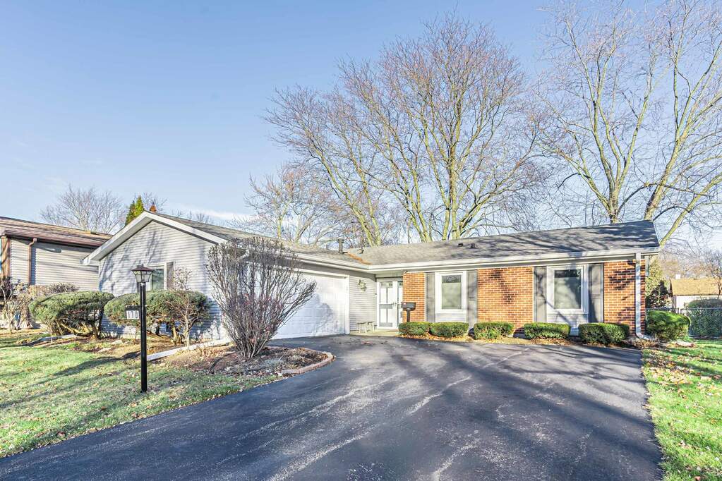 170 Old Mill Grove Road, Lake Zurich, IL 60047 MLS 11971667