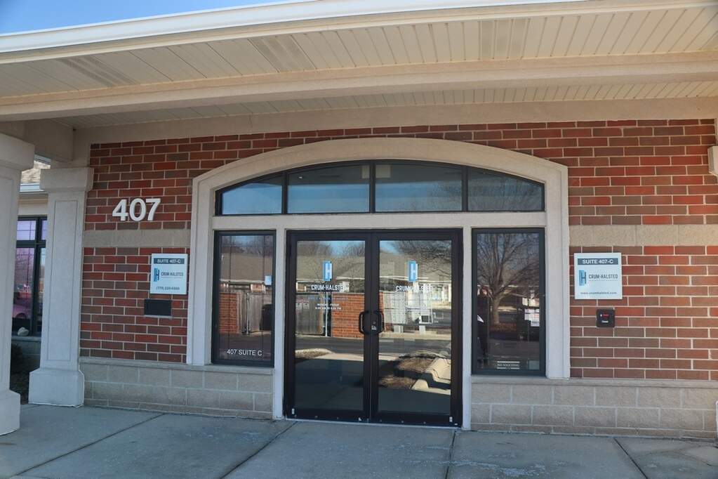 407 E Congress Parkway C, Crystal Lake, IL 60014 MLS 11975324