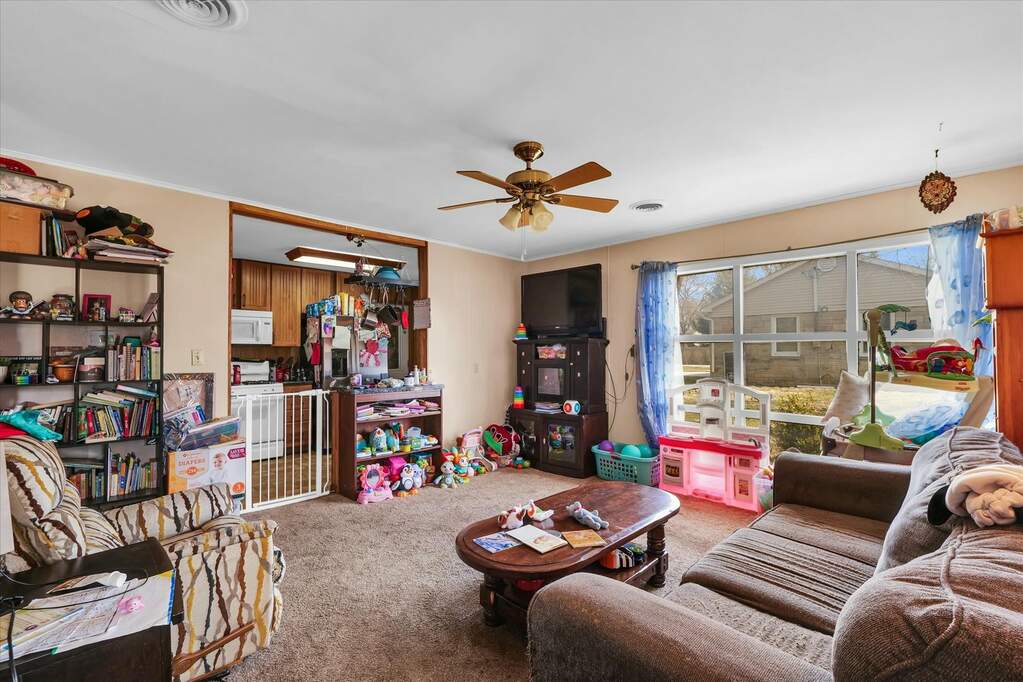 414 E Reynolds Street, Tolono, IL 61880 MLS 11988090 properties