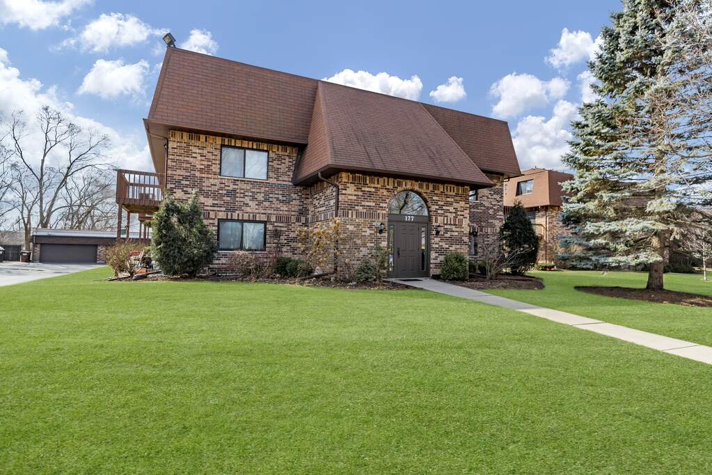 177 Uteg Street 207C, Crystal Lake, IL 60014 MLS 11989216