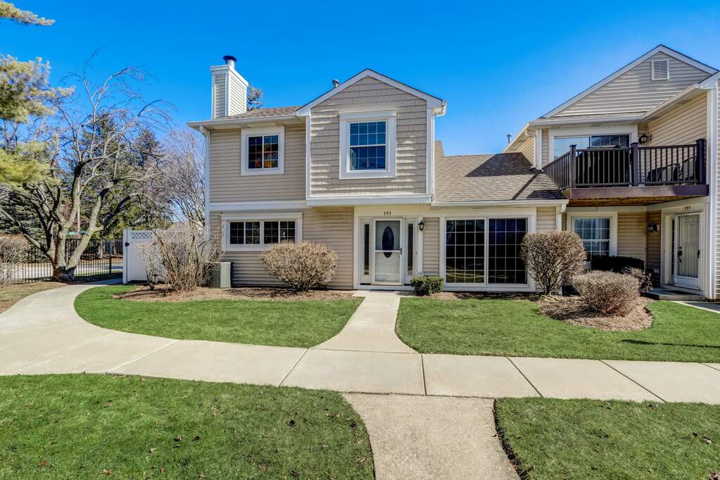 393 Le Parc Circle, Buffalo Grove, IL 60089 MLS 11992104