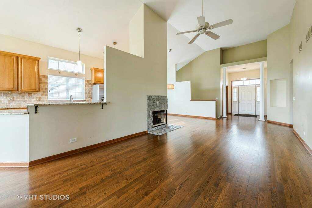 9506 Lane, Crystal Lake, IL 60014 MLS 11998472