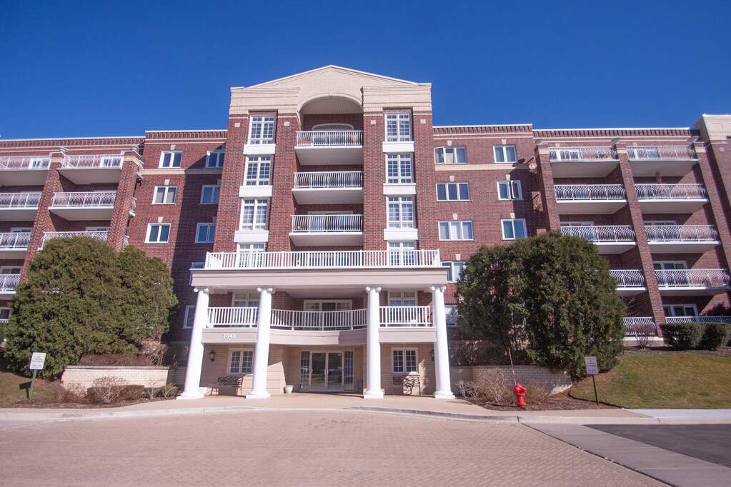 7041 W Touhy Avenue 507, Niles, IL 60714 MLS 11998584 properties