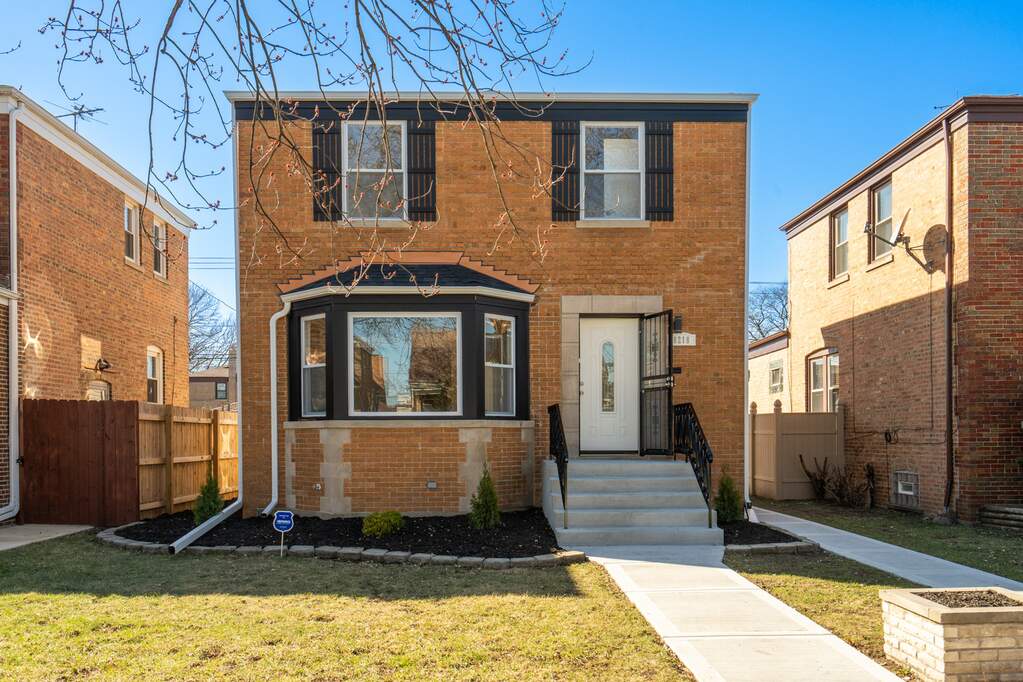 8218 S Sawyer Avenue, Chicago, IL 60652 MLS 11998667 properties