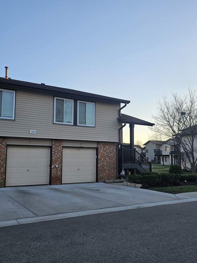1334 Kingsbury Drive 3, Hanover Park, IL 60133 MLS 11999911 properties Chicagoland