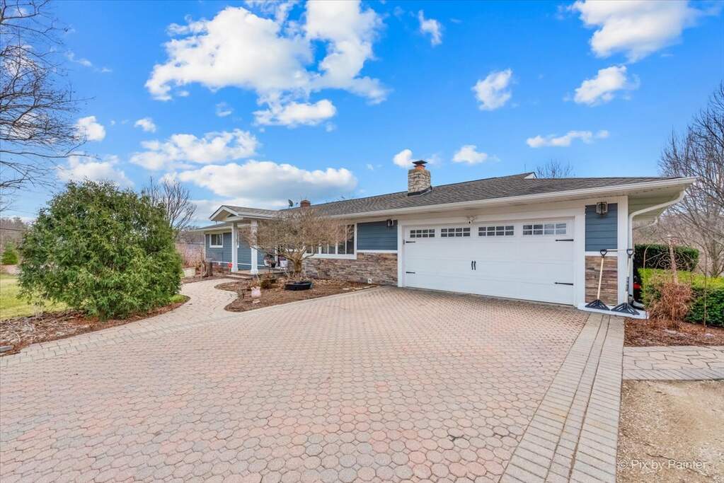 38w271 Stevens Lane, Elgin, IL 60124 MLS 12000681 properties