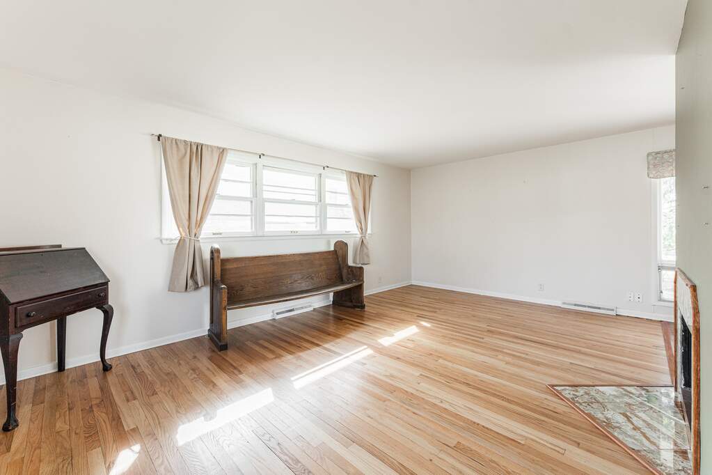 100 Warren Place, Dekalb, IL 60115 MLS 12003363 properties