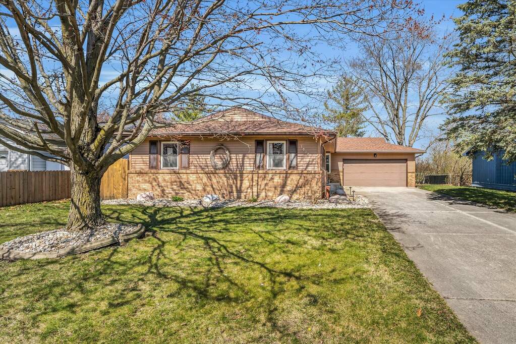 1019 Oakcrest Drive, Rantoul, IL 61866 MLS 12006454 properties