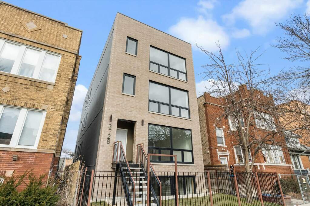 3726 W Giddings Street 2, Chicago, IL 60625 MLS 12008309