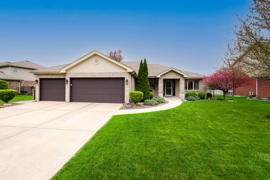 2415 Bluestone Bay Drive, New Lenox, IL 60451 MLS 12009563