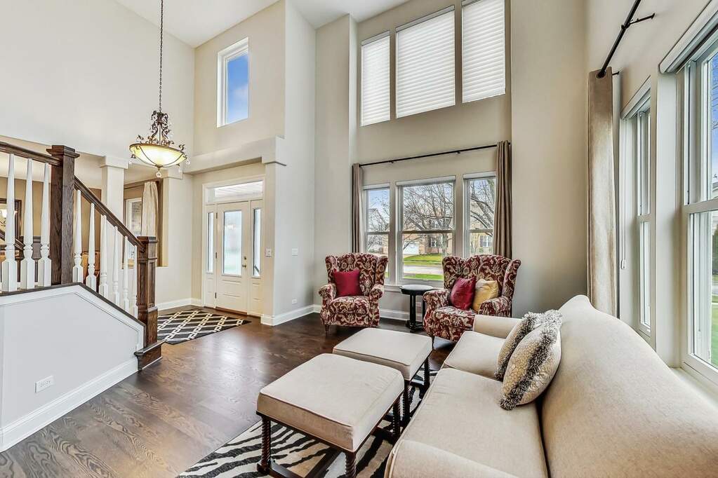 1124 Jaimee Lane, Libertyville, IL 60048 MLS 12017481 properties