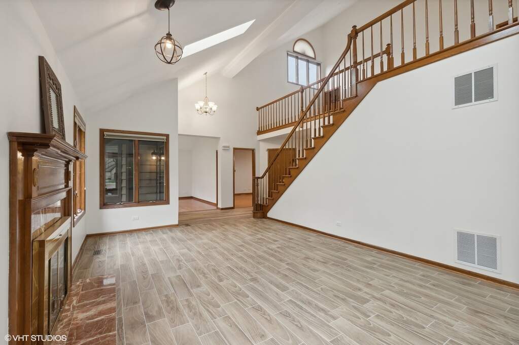 1904 Forest Creek Lane, Libertyville, IL 60048 MLS 12019411