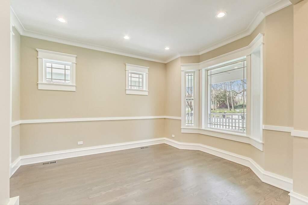 10729 S Longwood Drive, Chicago, IL 60643 MLS 12020399 properties