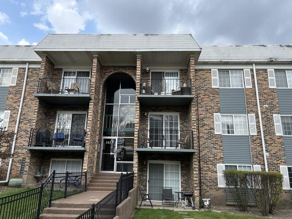 1633 N Windsor Drive #216, Arlington Heights, IL 60004 | MLS# 12030905 ...