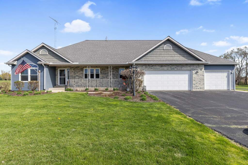 6972 E Hales Corner Road, Stillman Valley, IL 61084 MLS 12032612