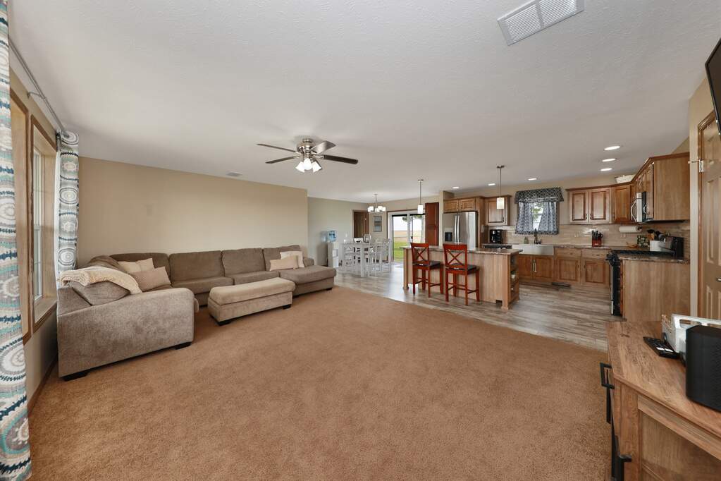 30184 N 1800 East Road, Odell, IL 60460 MLS 12033583 properties