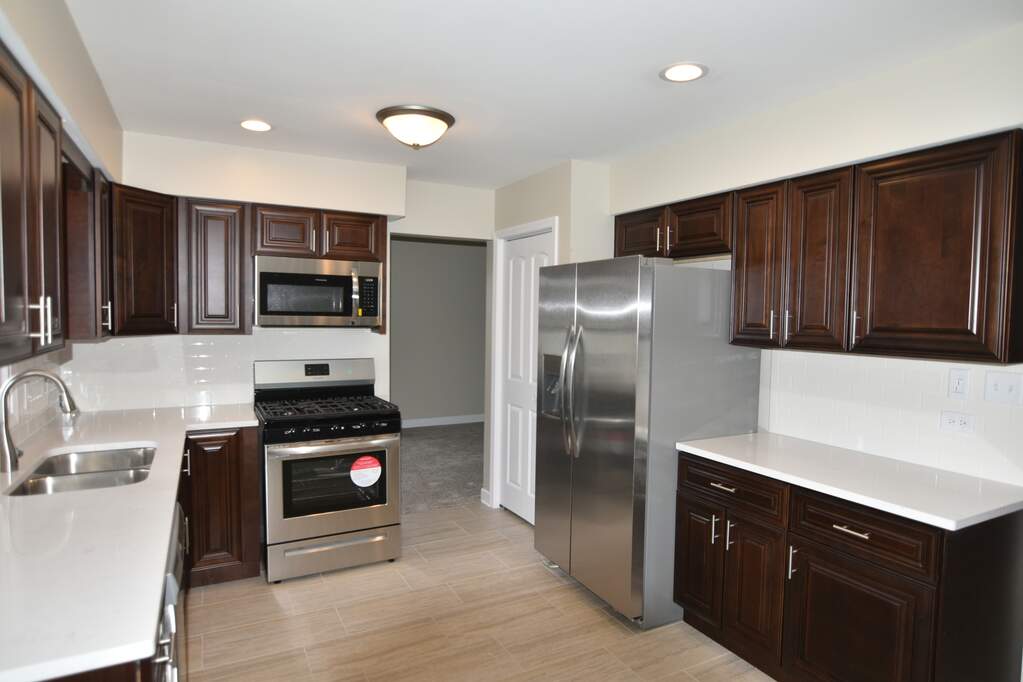 7559 W Lakeside Drive, Frankfort, IL 60423 MLS 12035666