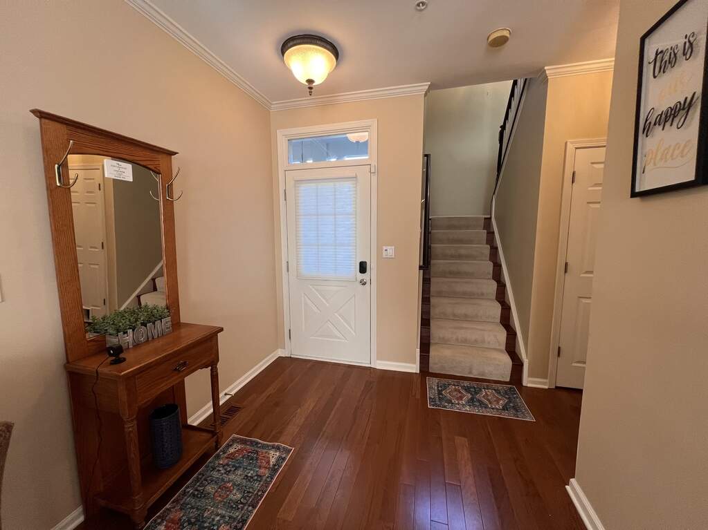 105 Tanglewood Drive 105, Glen Ellyn, IL 60137 MLS 12037414